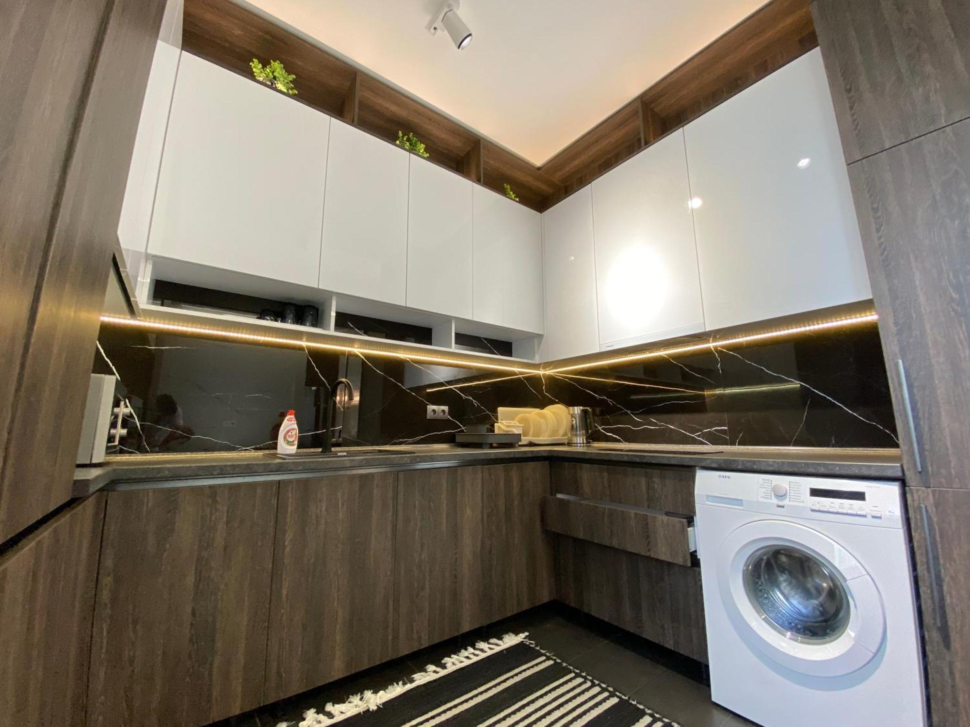 Rentnow Modern Business Apartment With 3 Bedrooms In Centre تشيسيناو المظهر الخارجي الصورة