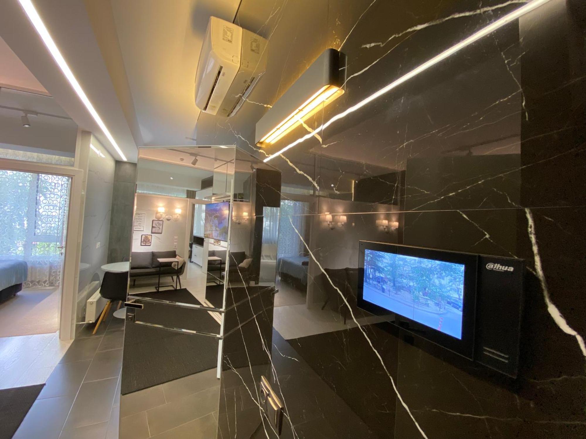 Rentnow Modern Business Apartment With 3 Bedrooms In Centre تشيسيناو المظهر الخارجي الصورة