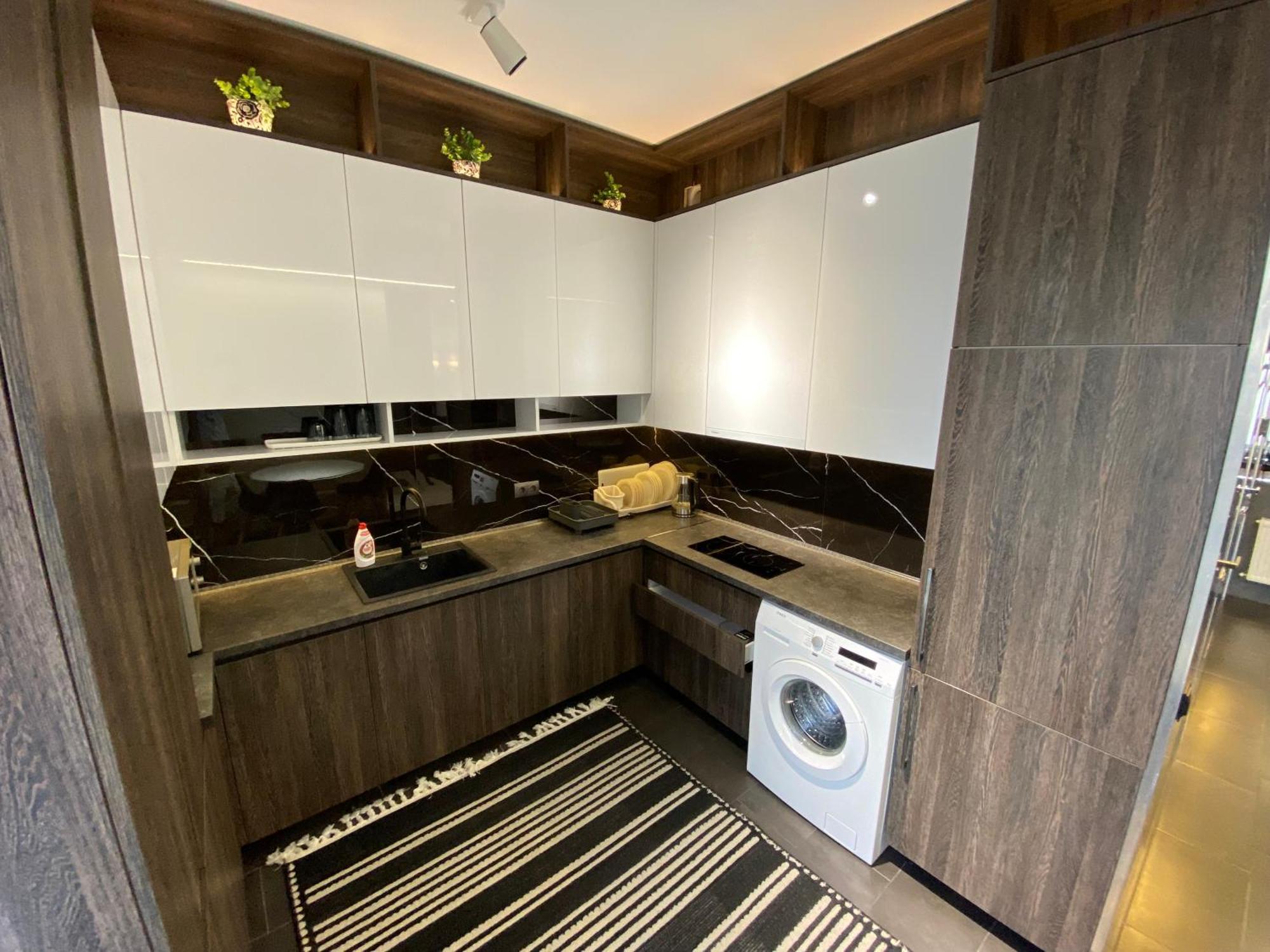 Rentnow Modern Business Apartment With 3 Bedrooms In Centre تشيسيناو المظهر الخارجي الصورة