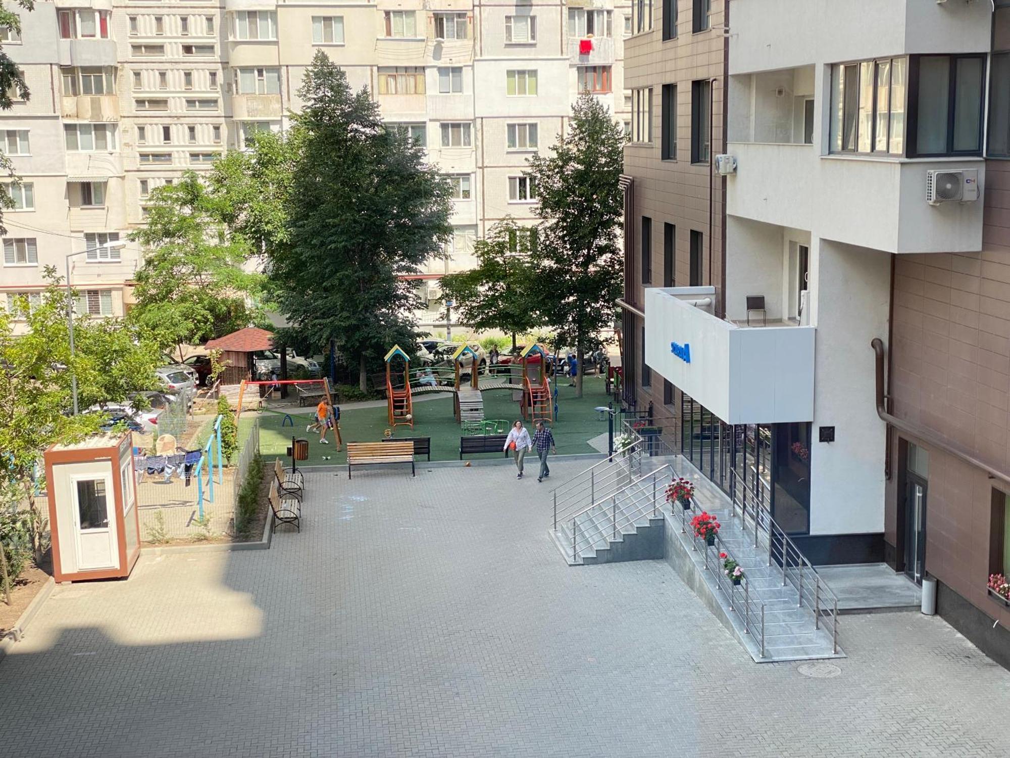 Rentnow Modern Business Apartment With 3 Bedrooms In Centre تشيسيناو المظهر الخارجي الصورة
