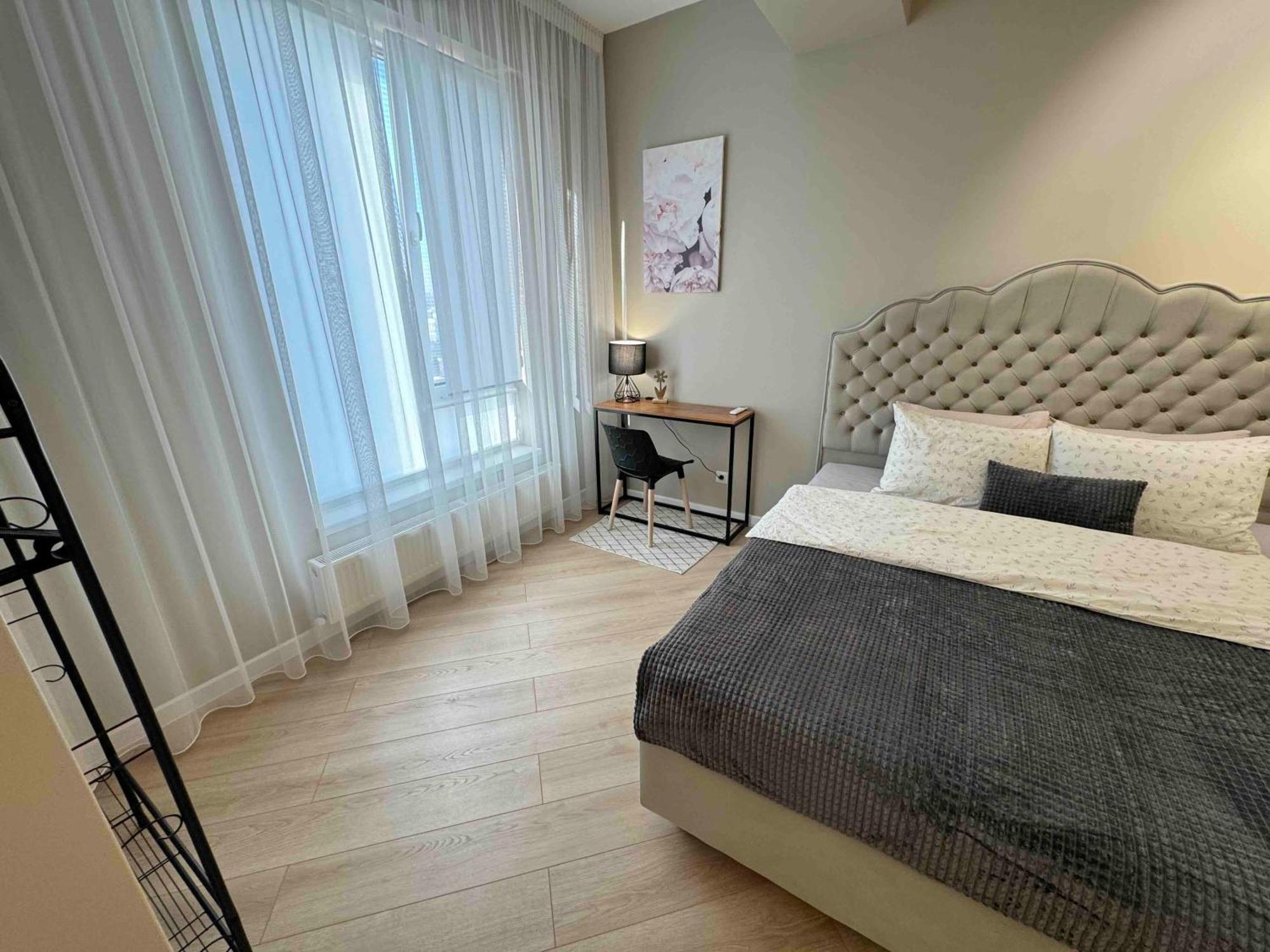 Rentnow Modern Business Apartment With 3 Bedrooms In Centre تشيسيناو المظهر الخارجي الصورة