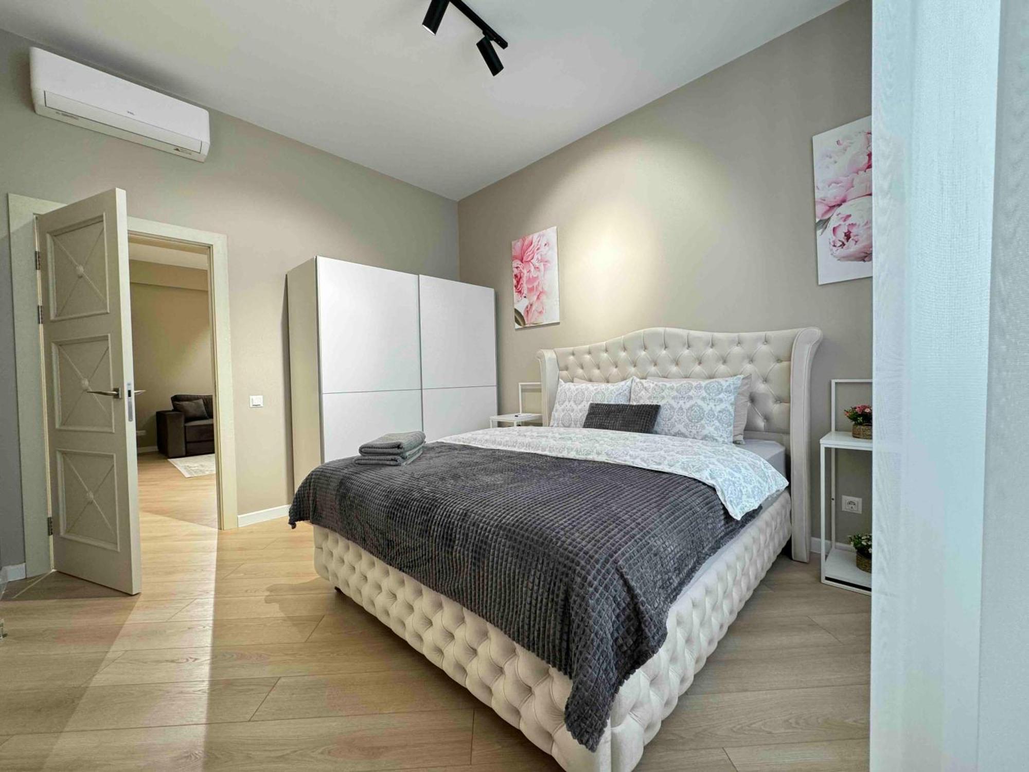 Rentnow Modern Business Apartment With 3 Bedrooms In Centre تشيسيناو المظهر الخارجي الصورة