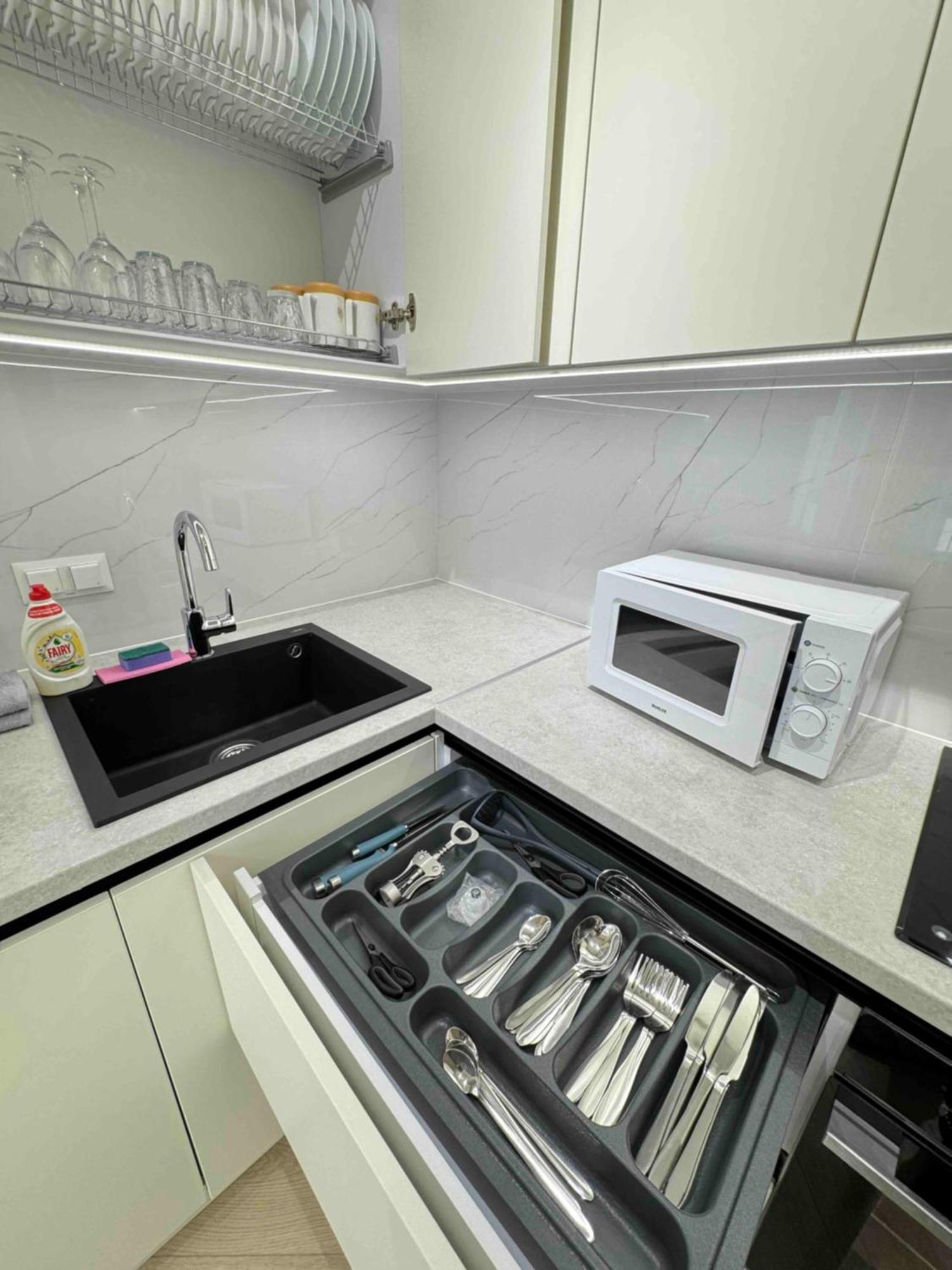 Rentnow Modern Business Apartment With 3 Bedrooms In Centre تشيسيناو المظهر الخارجي الصورة