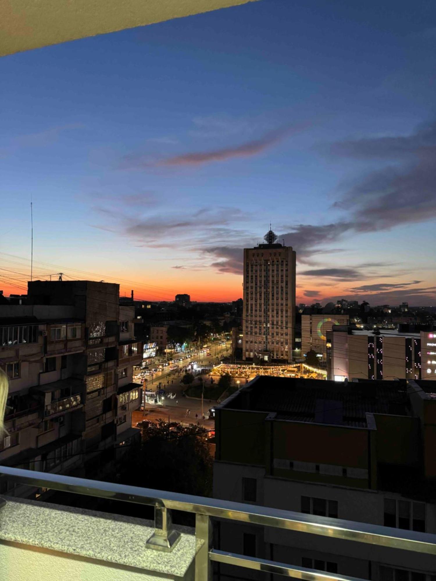 Rentnow Modern Business Apartment With 3 Bedrooms In Centre تشيسيناو المظهر الخارجي الصورة